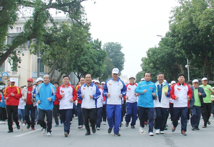 7.2 million people mobilized to Olympic Run Day 2017 - ảnh 1
